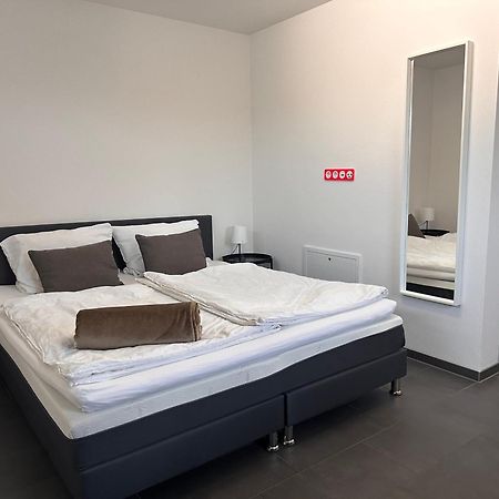 Ferienzimmer Frank, Self-Check-In Nach 21Uhr Niederalteich Εξωτερικό φωτογραφία