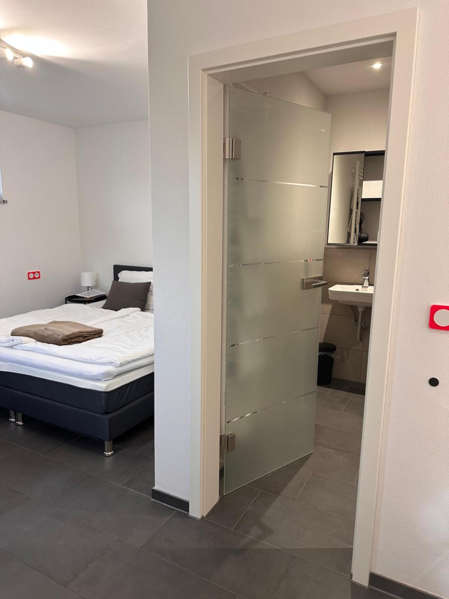 Ferienzimmer Frank, Self-Check-In Nach 21Uhr Niederalteich Εξωτερικό φωτογραφία